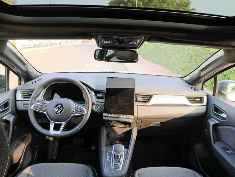 Renault Captur E-TECH FULL HYBRID  foto 8